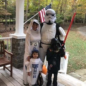 Meet your Posher, Ileana